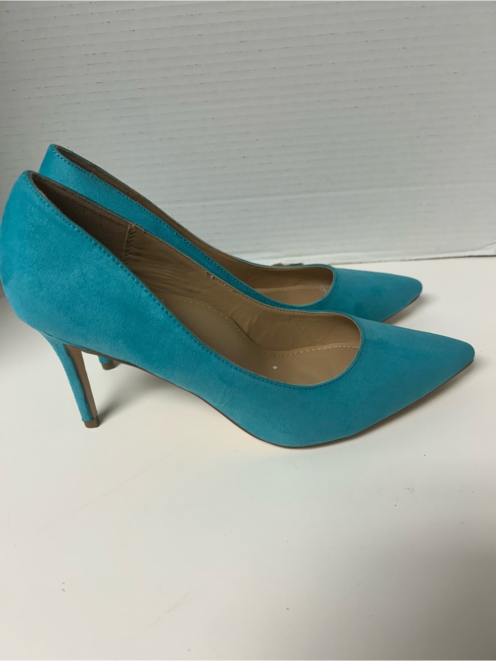JF Turquoise Suede Pointed Toe Pumps Sz 10 3.5" Heel Pop of Color Office Chic